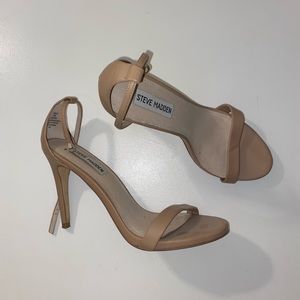 Steve Madden: Nude Heels